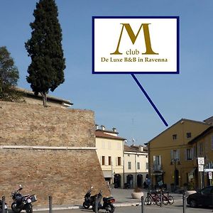 M Club De Luxe B&B